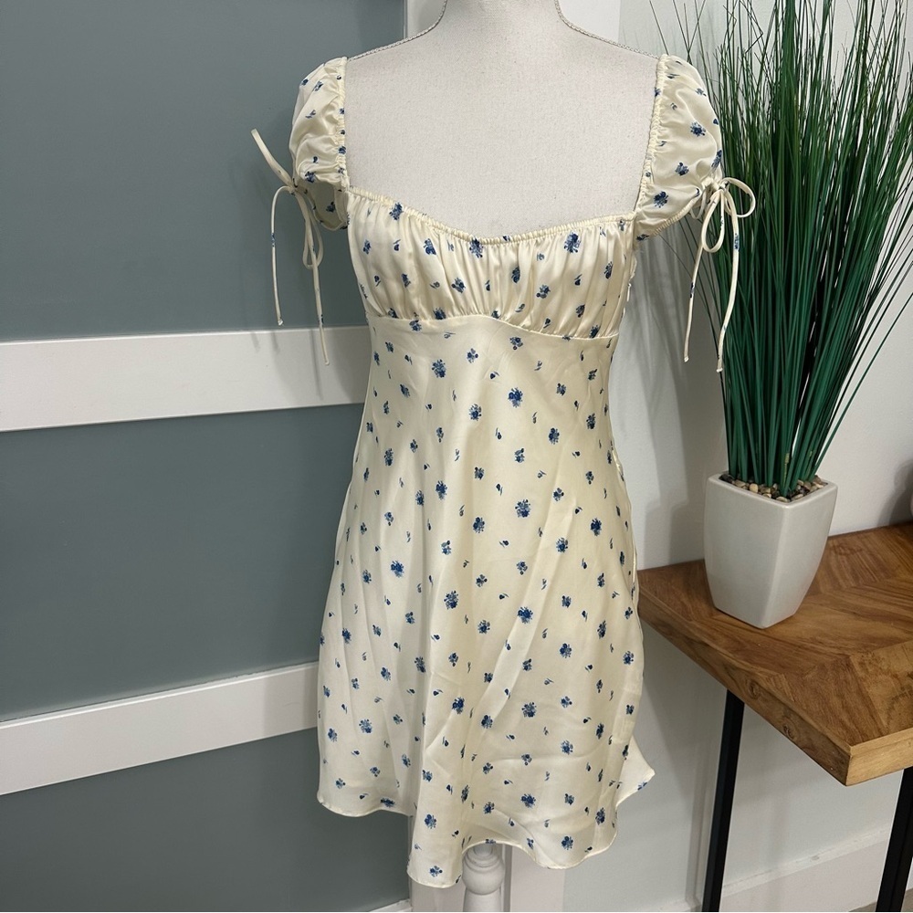 Zara Babydoll Mini Floral Dress SZ Medium Cream Blue Cottagecore GUC READ